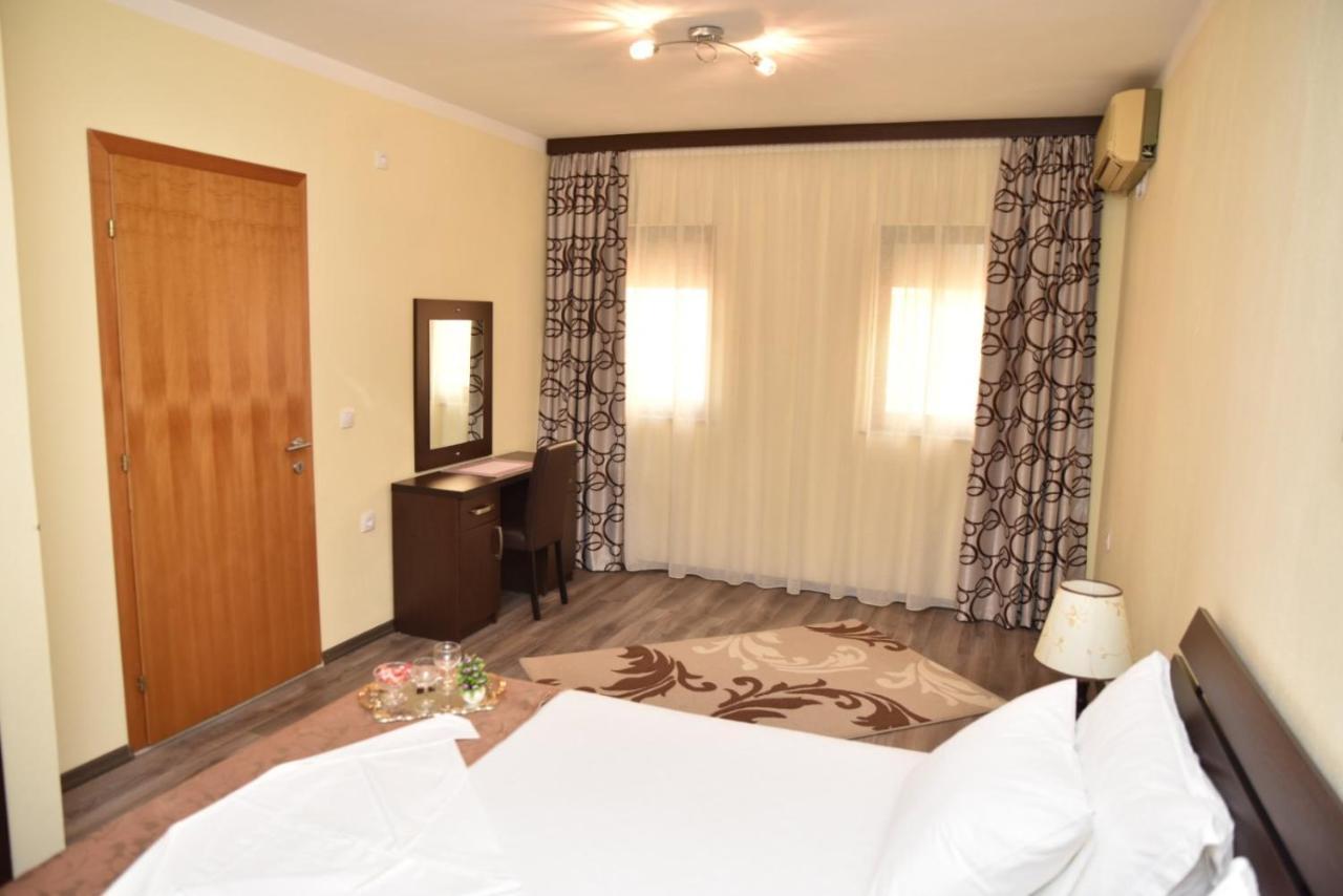 Guest House Evropa 2 أولتْسي المظهر الخارجي الصورة