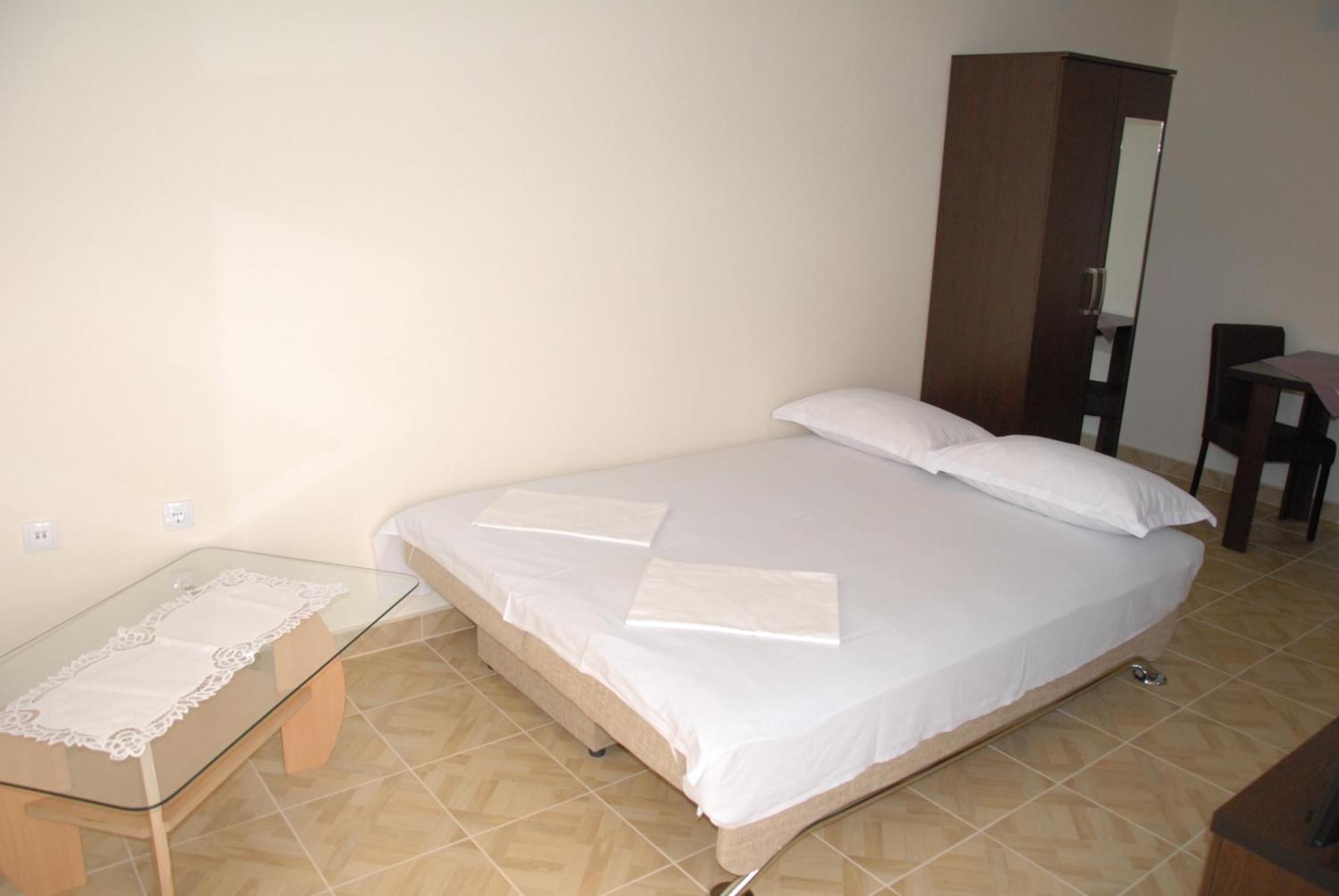 Guest House Evropa 2 أولتْسي المظهر الخارجي الصورة