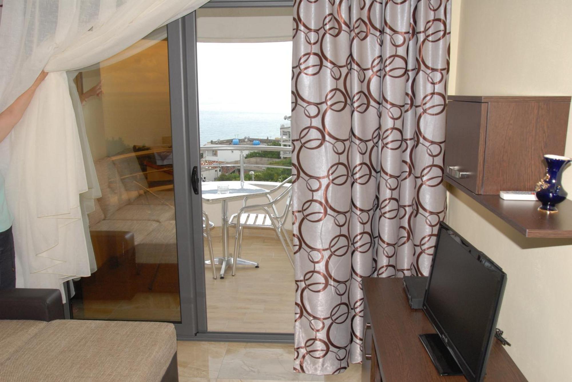 Guest House Evropa 2 أولتْسي المظهر الخارجي الصورة